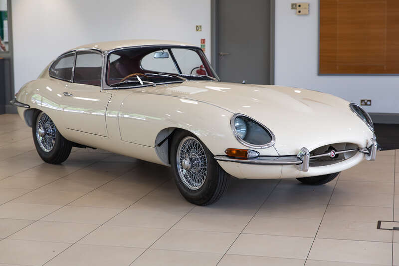 Used Jaguar E-Type 1962 for sale - 76175957: Photo 1