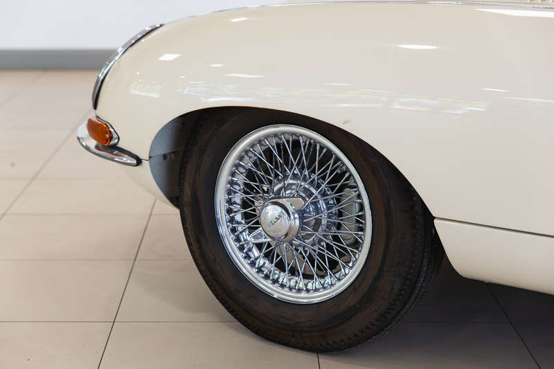 Used Jaguar E-Type 1962 for sale - 76175957: Photo 12