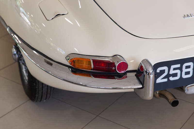 Used Jaguar E-Type 1962 for sale - 76175957: Photo 13