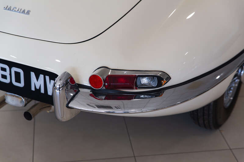 Used Jaguar E-Type 1962 for sale - 76175957: Photo 14