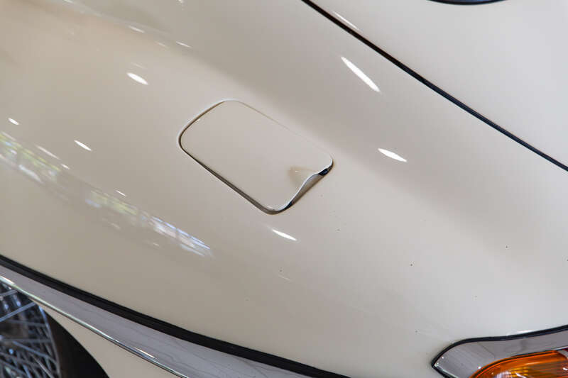 Used Jaguar E-Type 1962 for sale - 76175957: Photo 17