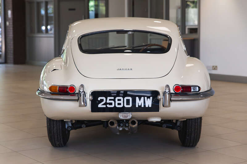 Used Jaguar E-Type 1962 for sale - 76175957: Photo 7