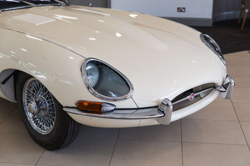 Used Jaguar E-Type 1962 for sale - 76175957: Photo 8