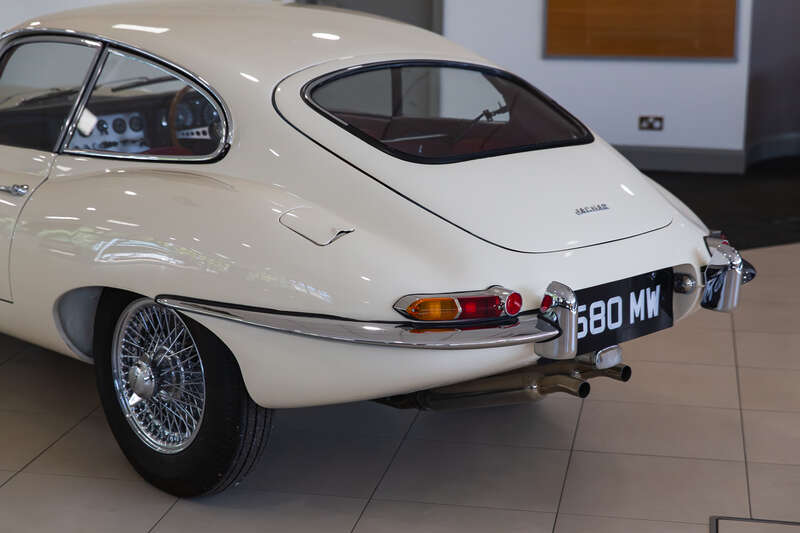 Used Jaguar E-Type 1962 for sale - 76175957: Photo 9