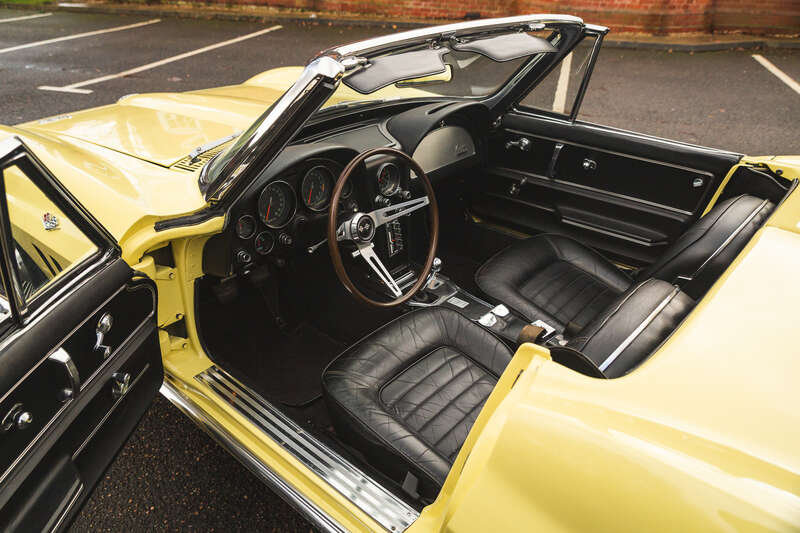 Used Chevrolet Corvette Stingray 2016 for sale - 77426222: Photo 2