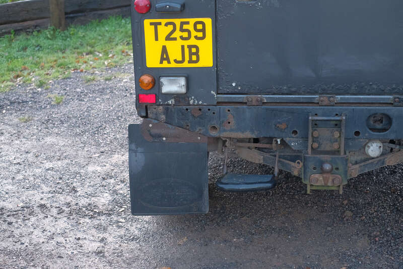 Used Land Rover Defender 1999 for sale - 76850564: Photo 19