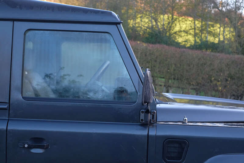 Used Land Rover Defender 1999 for sale - 76850564: Photo 25