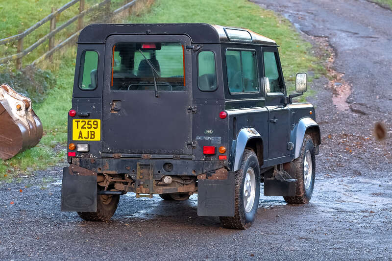 Used Land Rover Defender 1999 for sale - 76850564: Photo 5