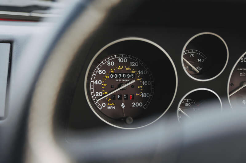 Used Ferrari 355 F1 1998 for sale - 76307954: Photo 10