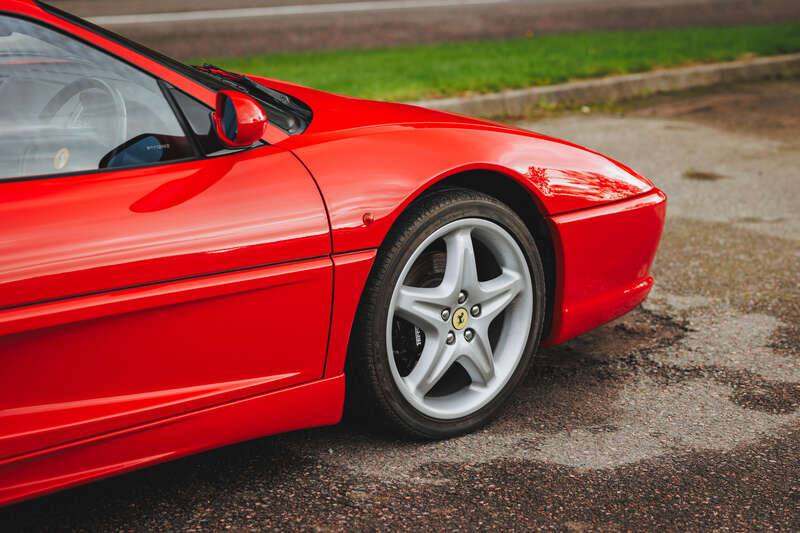 Used Ferrari 355 F1 1998 for sale - 76307954: Photo 20
