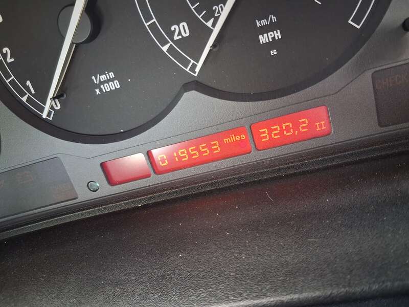 Used BMW 8 Series 2002 for sale - 78073555: Photo 9