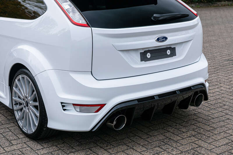 Used Ford Focus 2010 for sale - 76350326: Photo 9