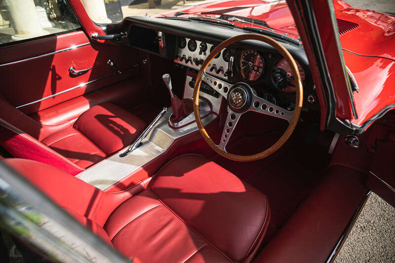 Used Jaguar E-Type 1984 for sale - 76338249: Photo 2