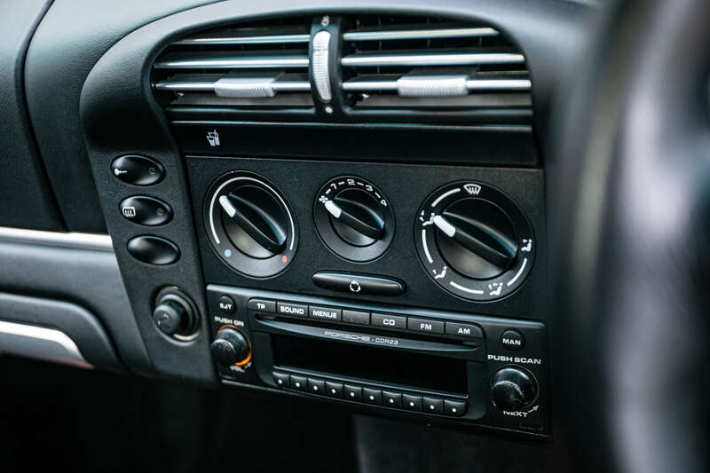 Used Porsche 911 2003 for sale - 77387841: Photo 15