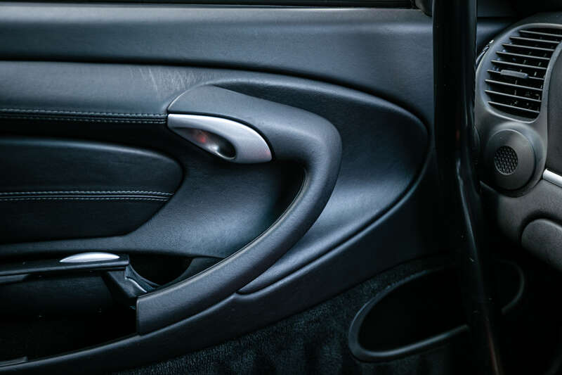 Used Porsche 911 2003 for sale - 77387841: Photo 16