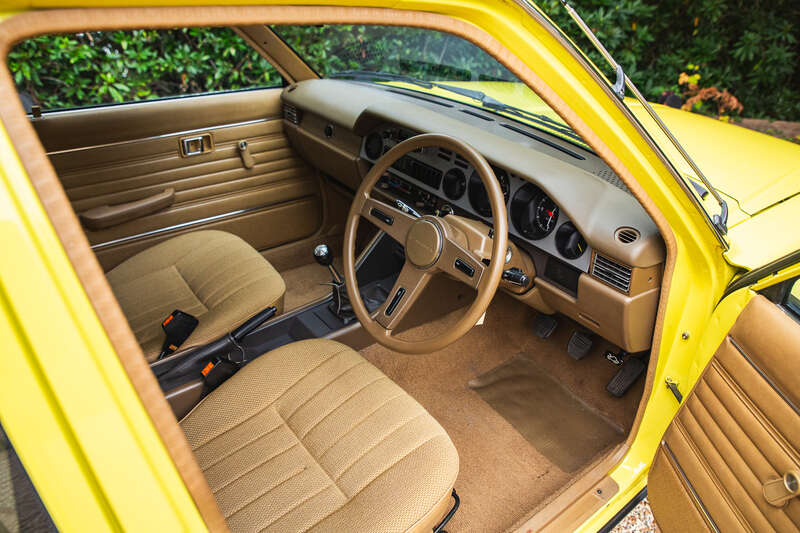 Used Toyota Carina 1978 for sale - 76350316: Photo 2