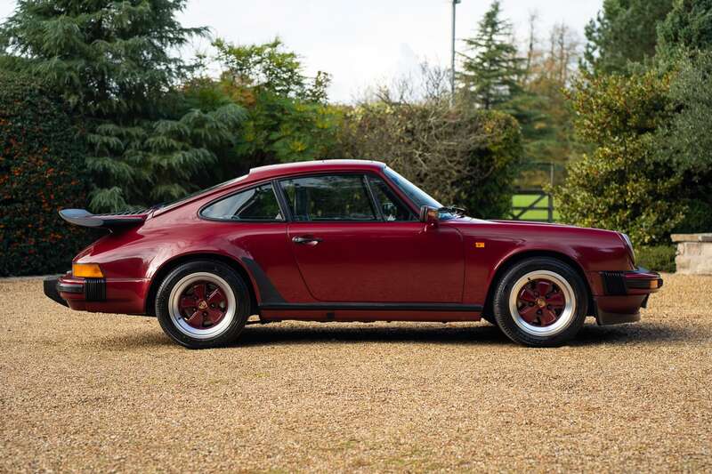 Used Porsche 911 for sale - 76327632: Photo 5