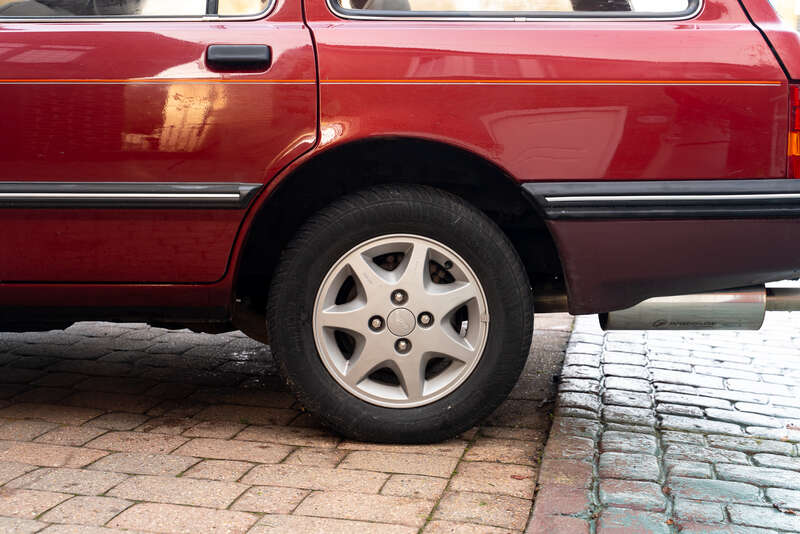 Used Ford Sierra for sale - 76839985: Photo 25