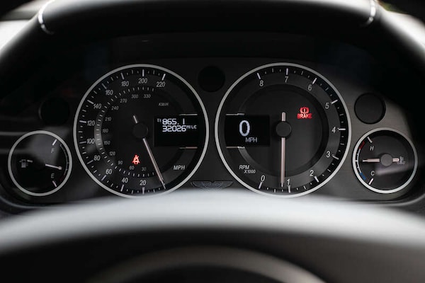 Used Aston Martin Vantage 2011 for sale - 76307946: Photo 13