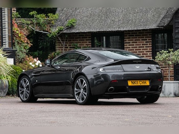Used Aston Martin Vantage 2011 for sale - 76307946: Photo 4