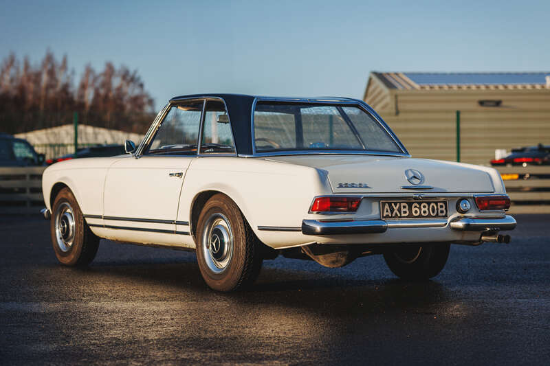 Used Mercedes-Benz 230 SL 1964 for sale - 77292111: Photo 4