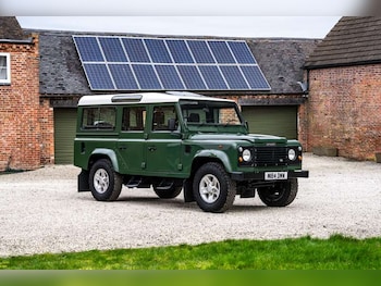 Used Land Rover Defender 1995 for sale - 77784830: Photo