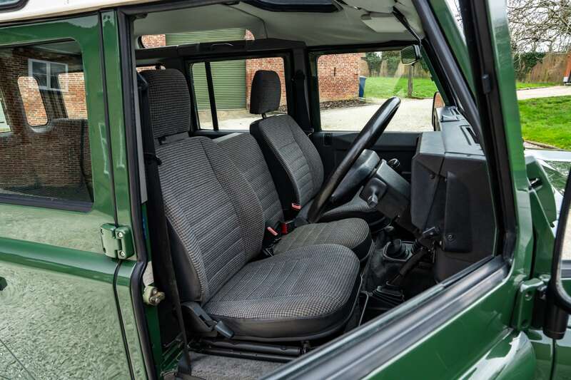 Used Land Rover Defender 1995 for sale - 77784830: Photo 2