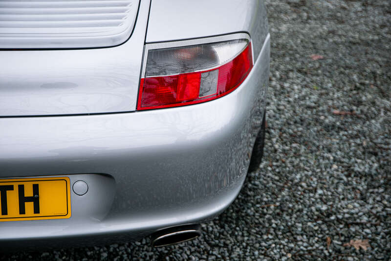 Used Porsche 911 2004 for sale - 77280103: Photo 18