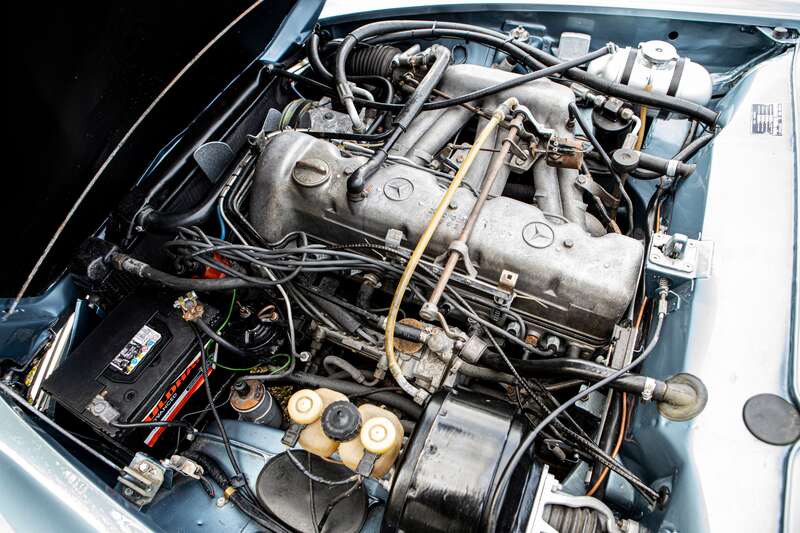 Used Mercedes-Benz 280 SL 2020 for sale - 78205930: Photo 3