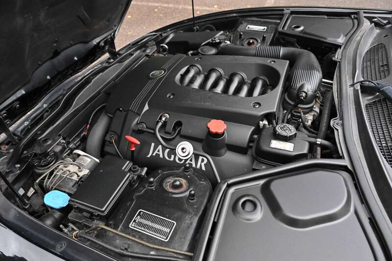 Used Jaguar XK8 2002 for sale - 76486013: Photo 3