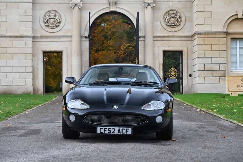 Used Jaguar XK8 2002 for sale - 76486013: Photo 9