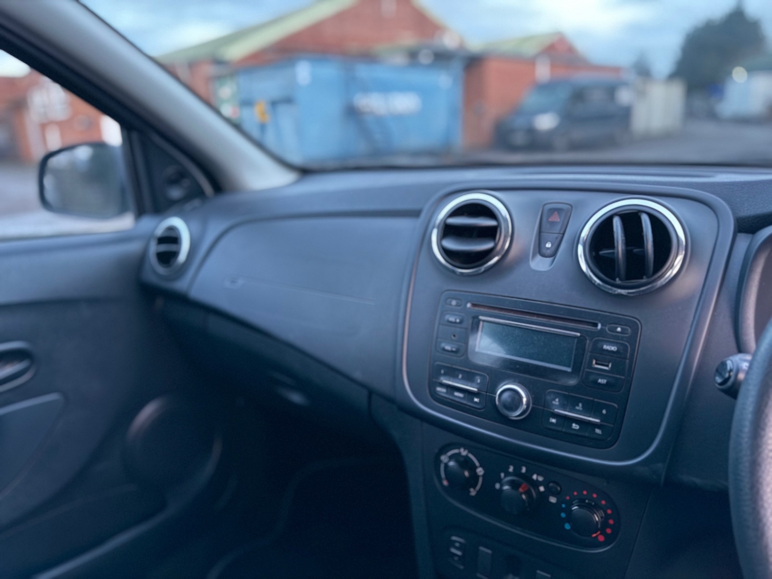 Used Dacia Sandero 2015 for sale - 77311000: Photo 23