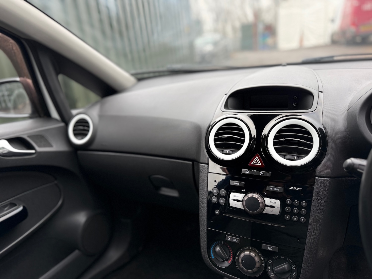 Used Vauxhall Corsa 2014 for sale - 77516184: Photo 13