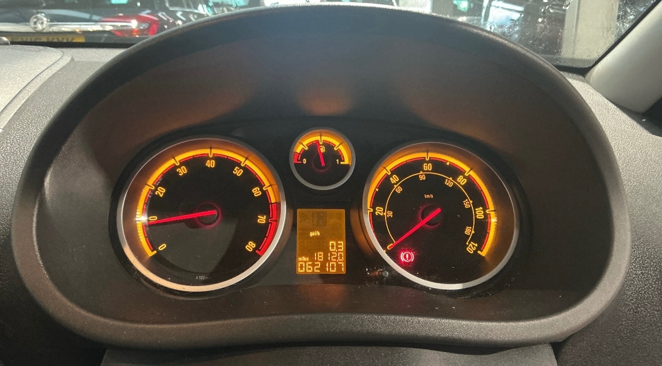 Used Vauxhall Corsa 2011 for sale - 77311324: Photo 9