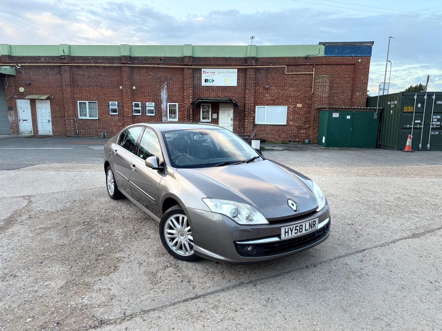 Used Renault Laguna 2008 for sale - 77311140: Photo 2