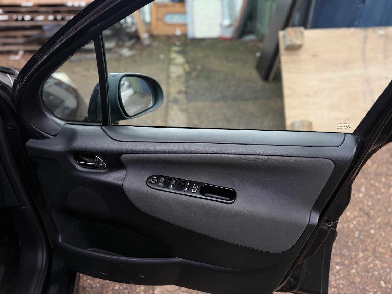 Used Peugeot 207 2010 for sale - 78007914: Photo 9