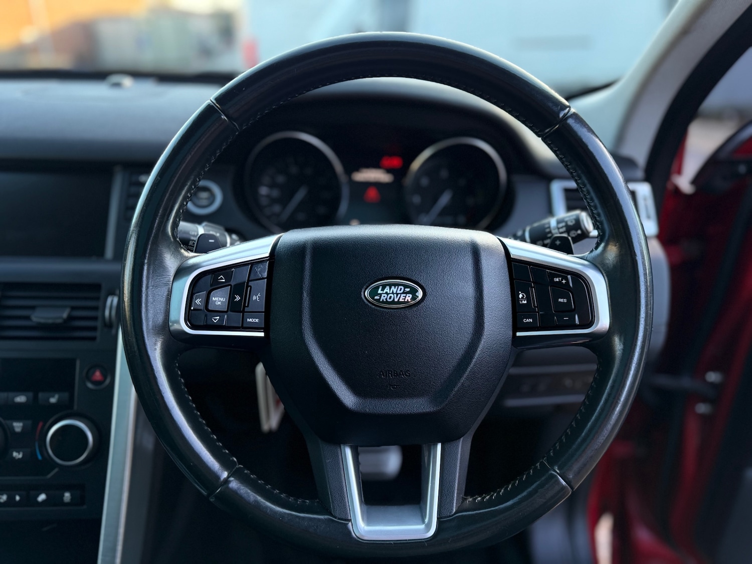 Used Land Rover Discovery 2016 for sale - 77220485: Photo 16