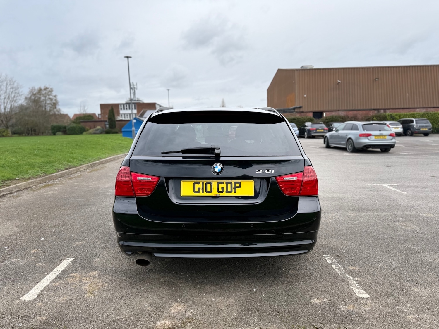 Used BMW 3 Series 2010 for sale - 77641630: Photo 11