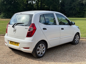 Used Hyundai i10 2014 for sale - 79206920: Photo