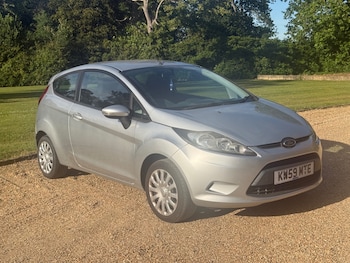 Used Ford Fiesta 2010 for sale - 79130841: Photo