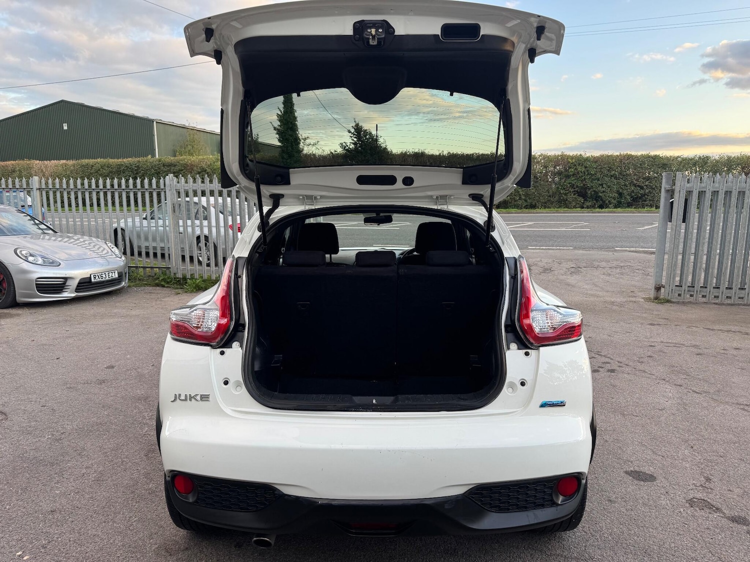 Used Nissan Juke 2014 for sale - 76083777: Photo 10