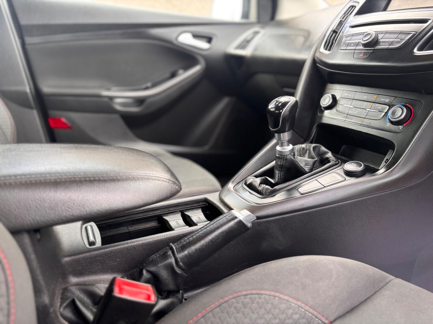 Used Ford Focus 2015 for sale - 78019152: Photo 11