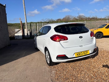 Used Kia Ceed 2013 for sale - 77939702: Photo