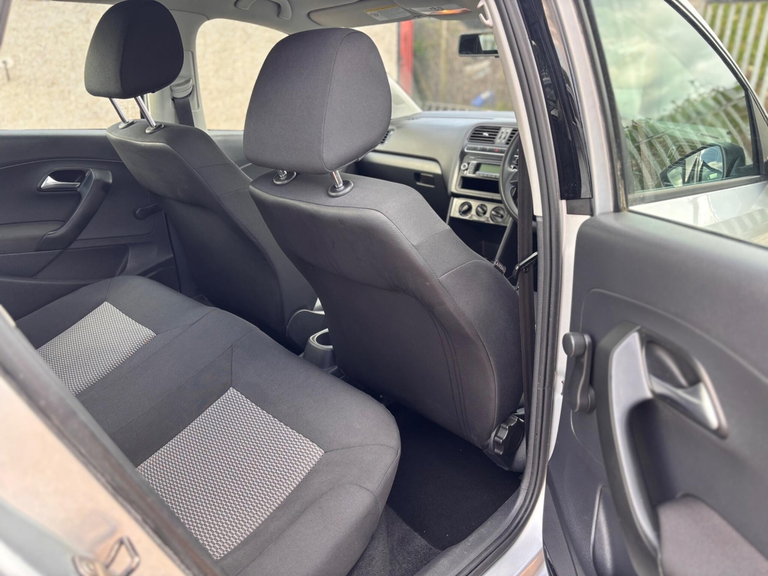 Used Volkswagen Polo 2011 for sale - 78047936: Photo 16