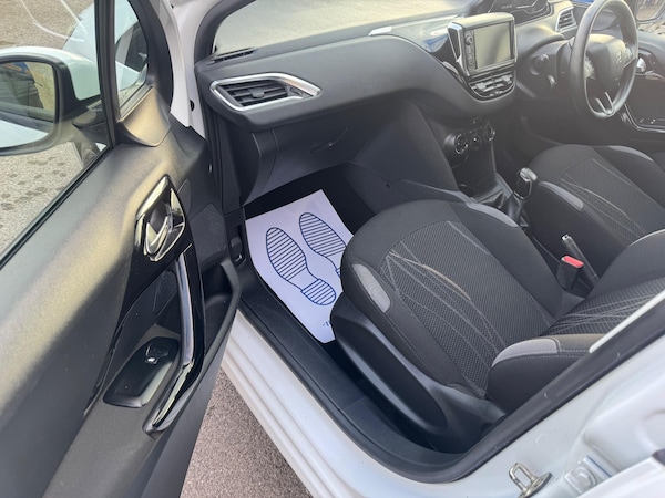 Used Peugeot 208 2013 for sale - 76247397: Photo 13