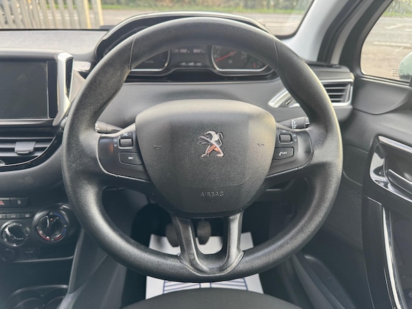 Used Peugeot 208 2013 for sale - 76247397: Photo 16