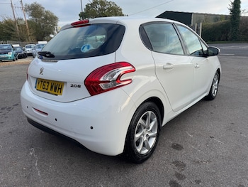 Used Peugeot 208 2013 for sale - 76247397: Photo 4