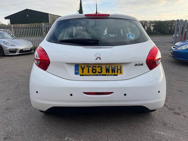 Used Peugeot 208 2013 for sale - 76247397: Photo 5