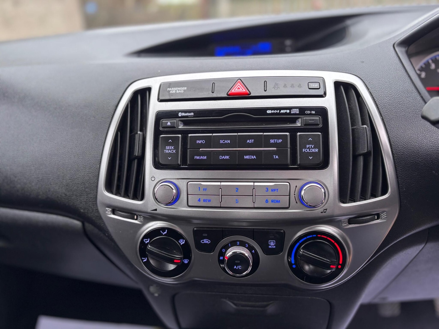 Used Hyundai i20 2014 for sale - 77549506: Photo 17