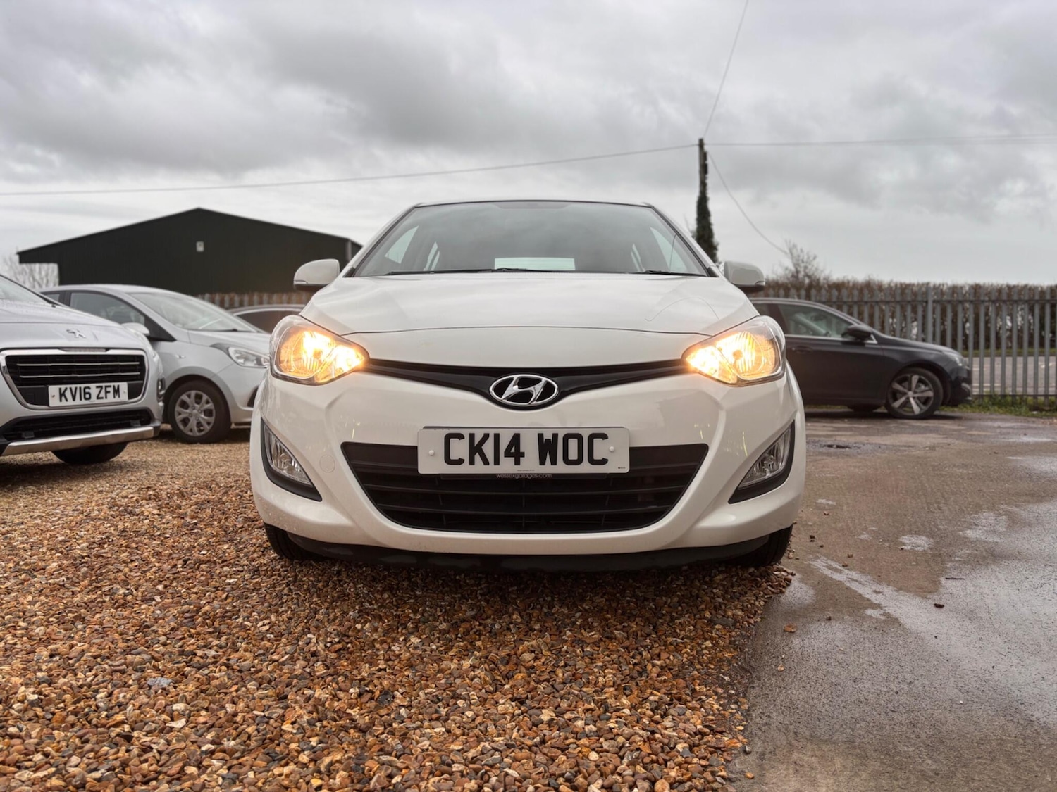 Used Hyundai i20 2014 for sale - 77549506: Photo 2